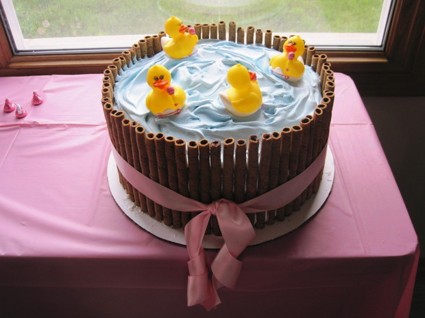 Tort jezioro na baby shower