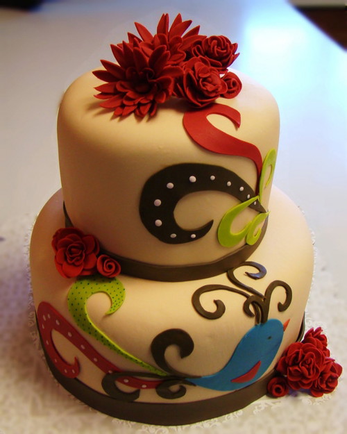 Tort z ptakiem