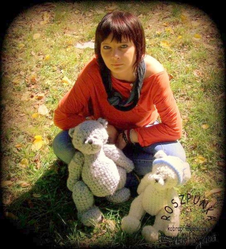 Misiowa Mama zakochana w szydełku - stworzyła misiowy świat, do którego chętnie zaprasza nowych gości.