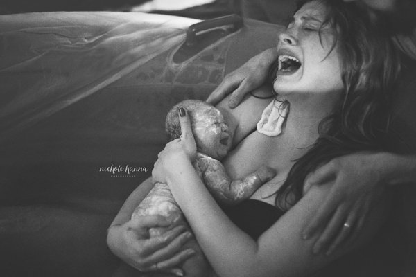 Poród - moment narodzin/ Nichole Hanna Photography