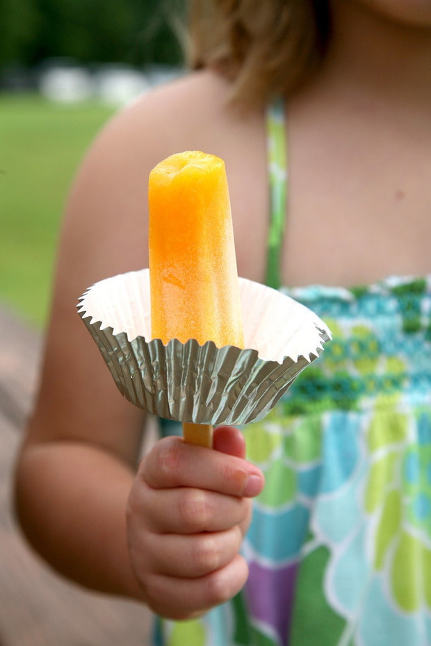 Papierowa papilotka sprawia, że lody nie brudzą