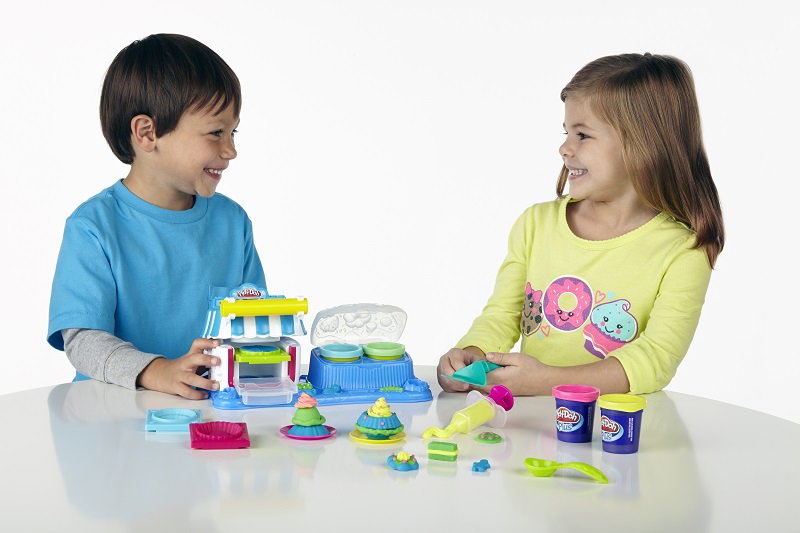 Zabawa ciastoliną/ Play-Doh