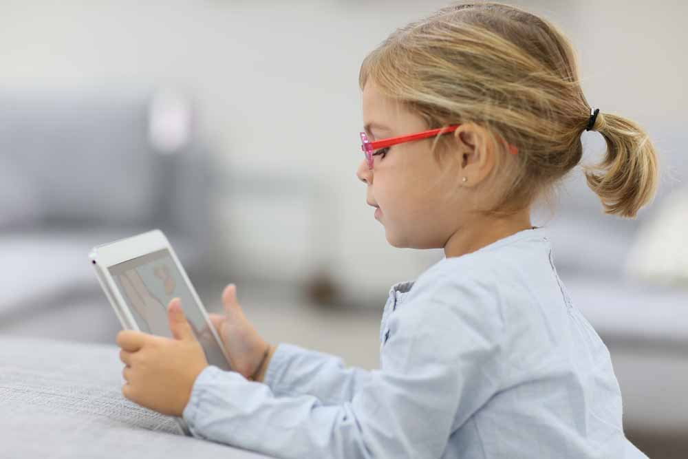 dziecko, tablet, dziewczynka, okulary