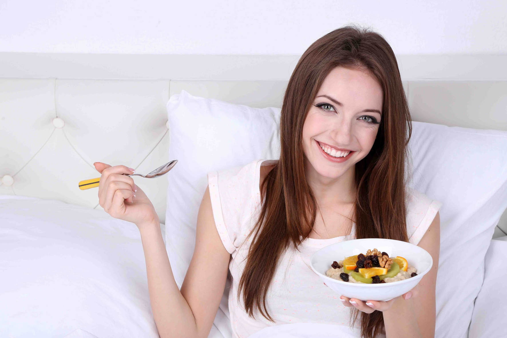 superfood, witaminy i minerały w ciąży, dieta w ciąży, kasza jaglana w ciąży, owsianka, brokuły, omega-3 w ciąży