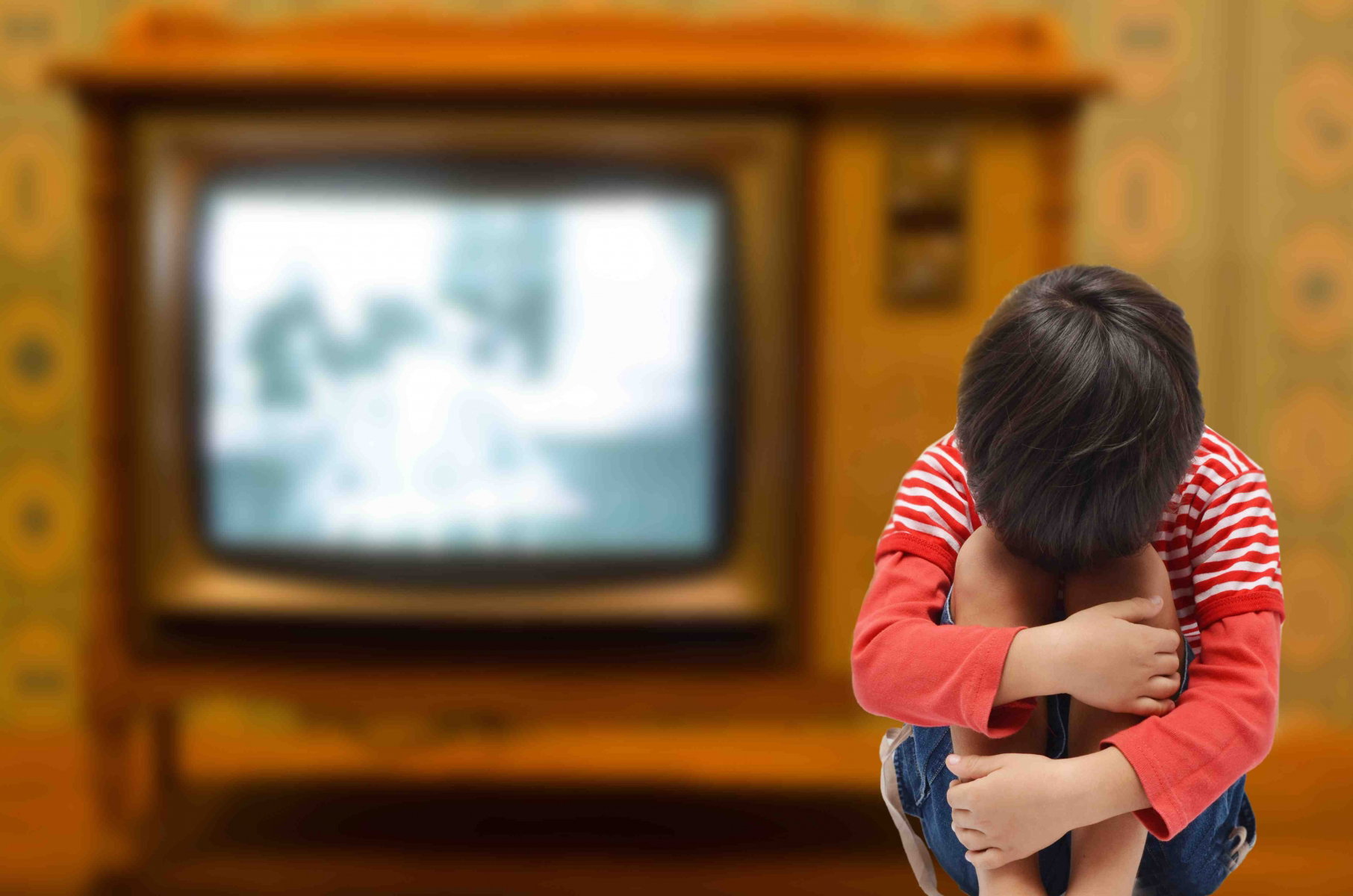 terroryzm, lęki dziecięce, dziecko i tragiczne wydarzenia, wojna i dziecko, dziecko i telewizja