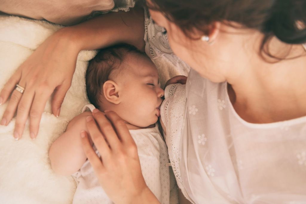 Poczucie winy towarzyszy każdej mamie, niezależnie od sposoby karmienia