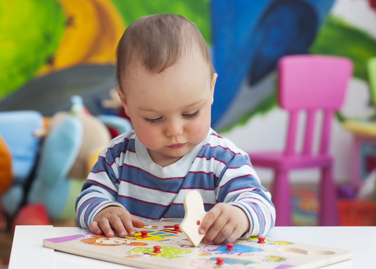 zabawki edukacyjne dla rocznego dziecka