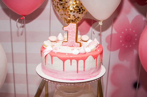 birthday cake with candles one year