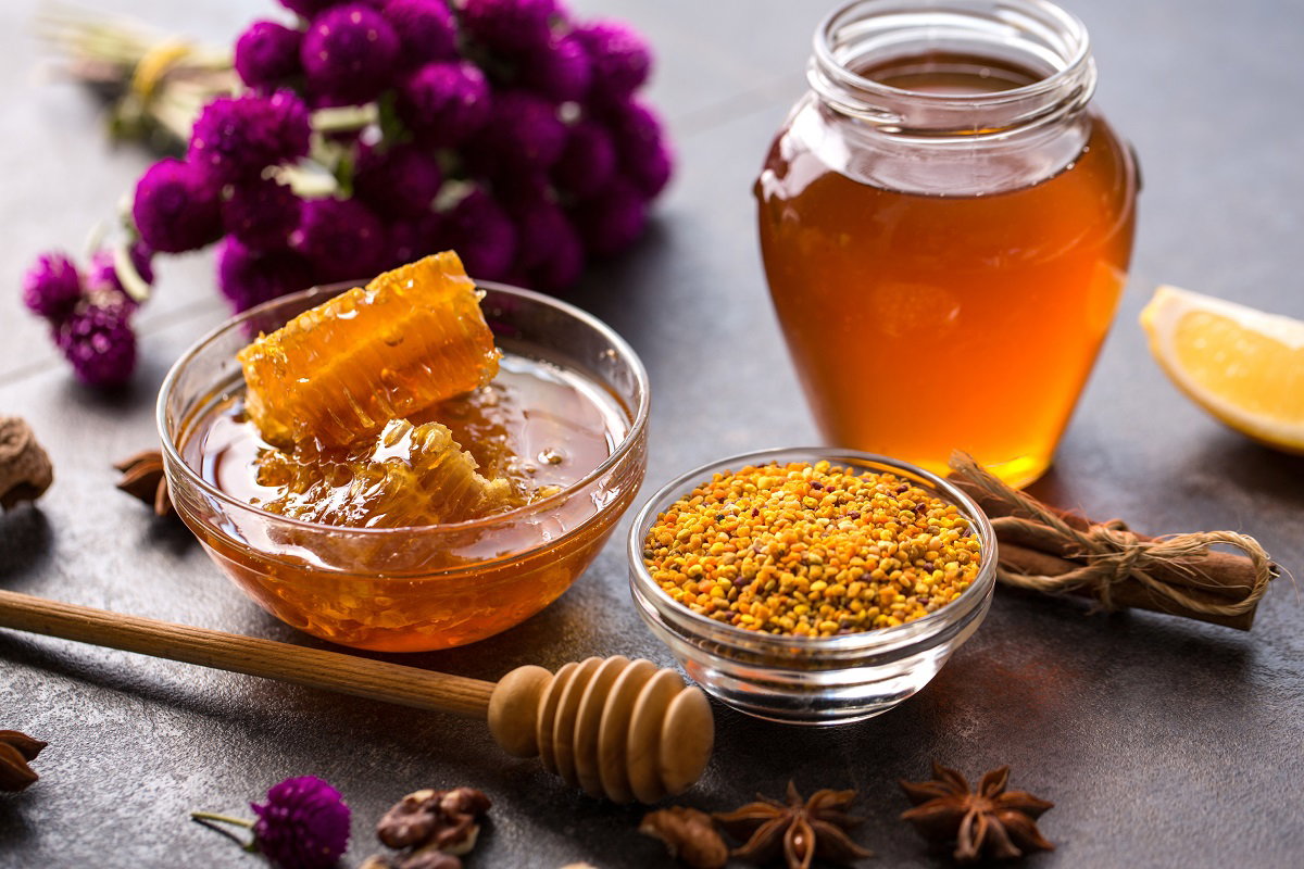Propolis, miód, pyłek pszczeli