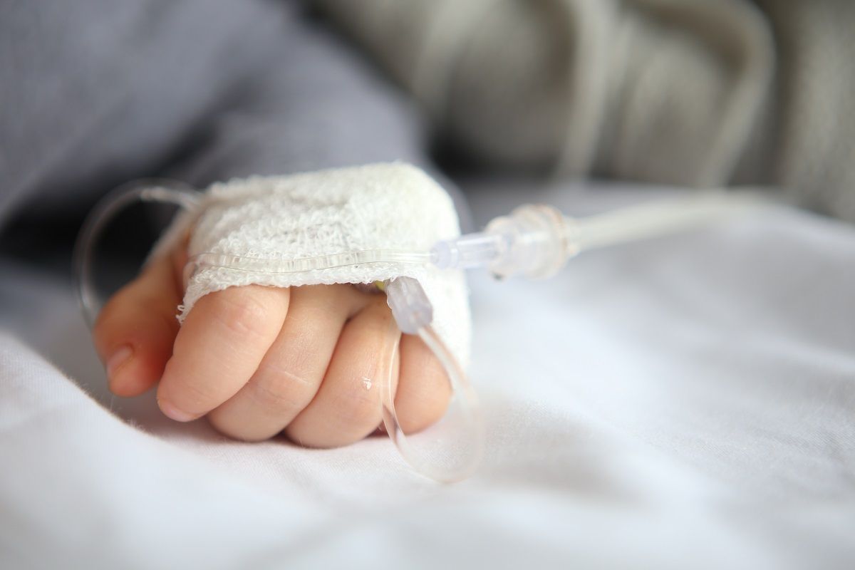 7-miesięczne niemowlę zarażone koronawirusem