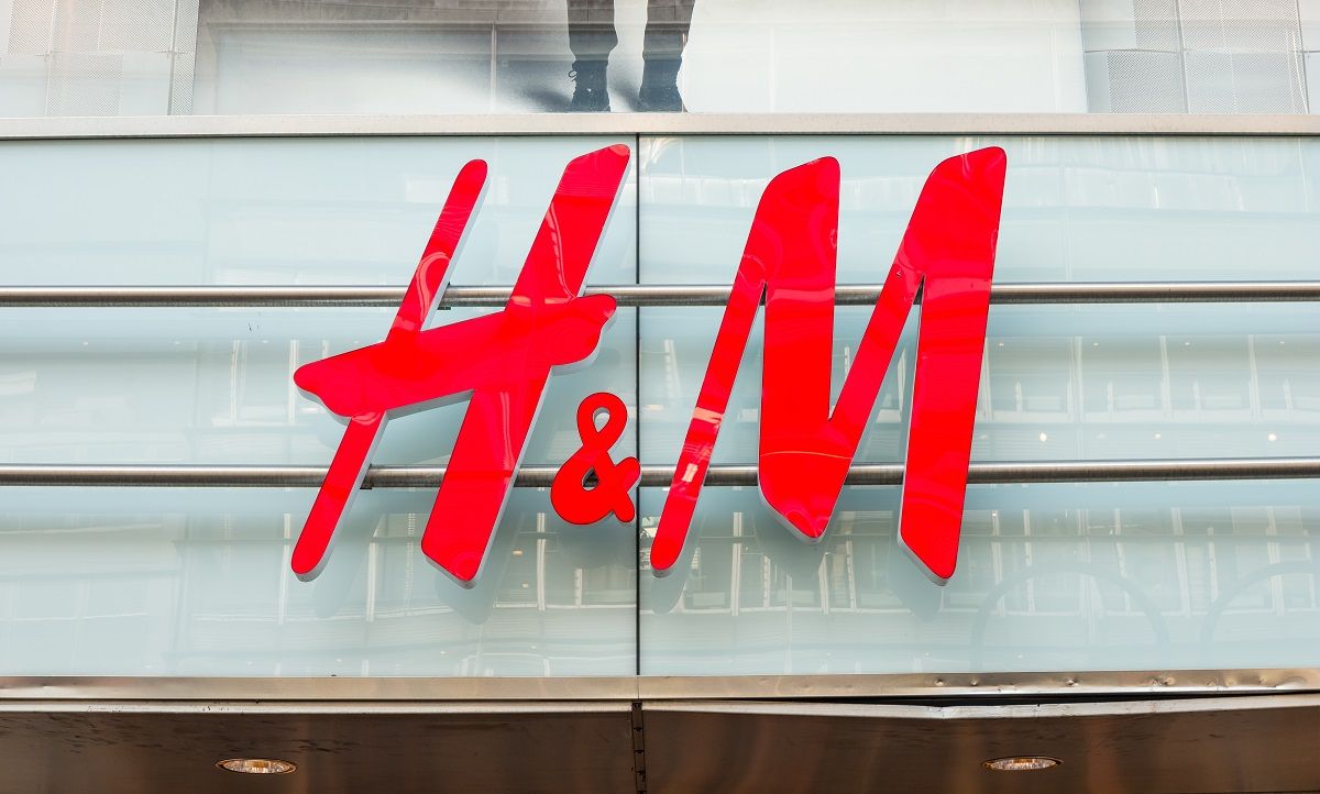 H&M powoli otwiera sklepy