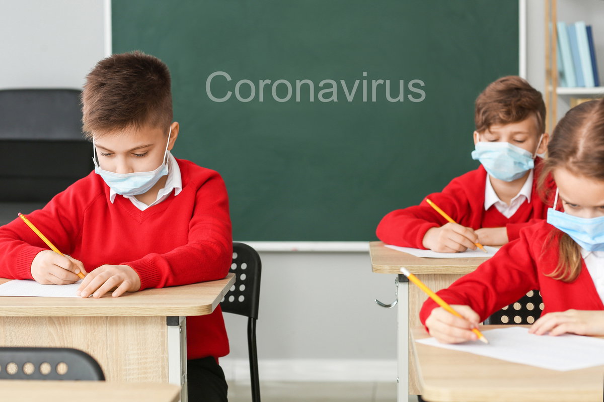 zamknąć szkoły z powodu koronawirusa