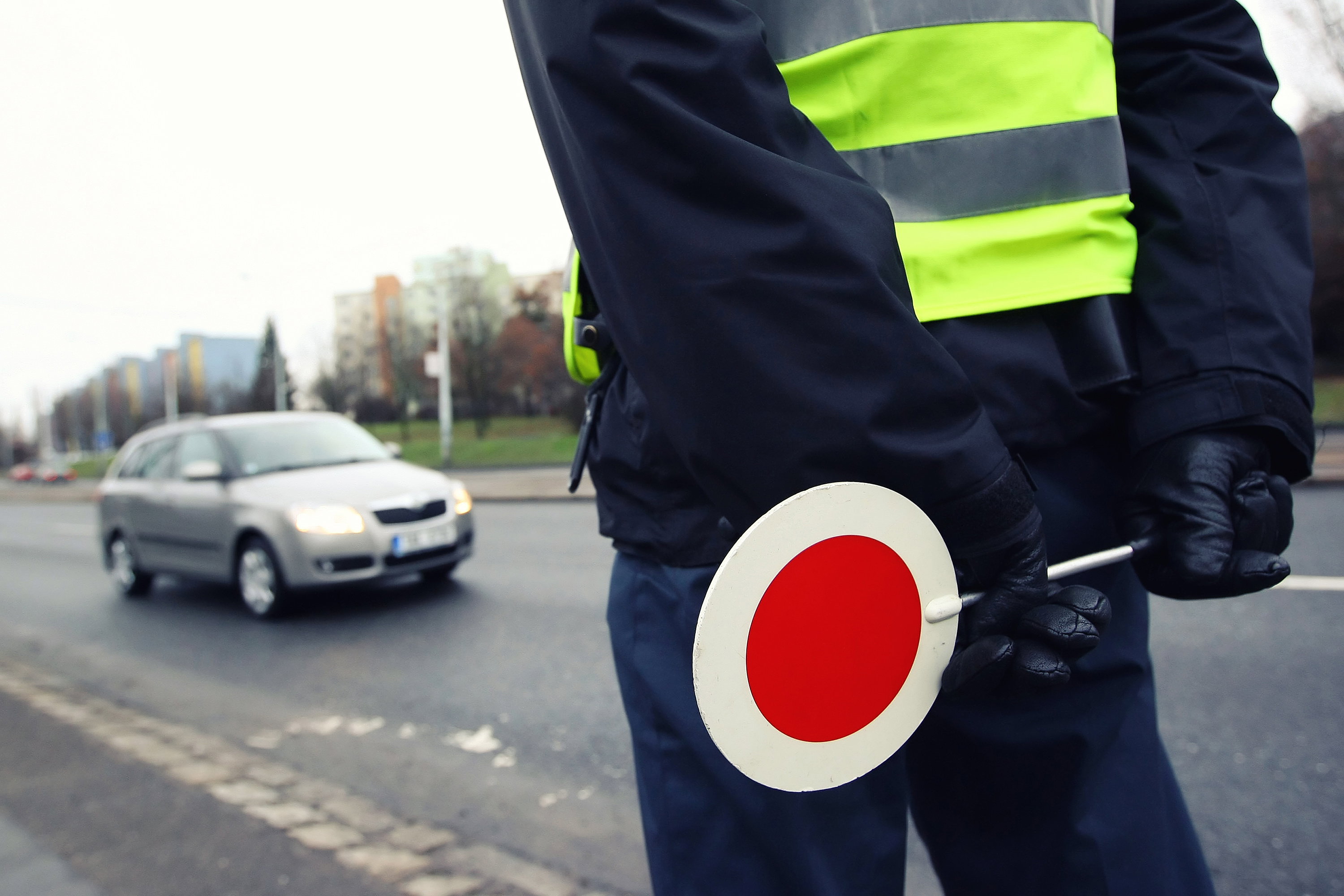 szokująca interwencja policji w obecności dziecka