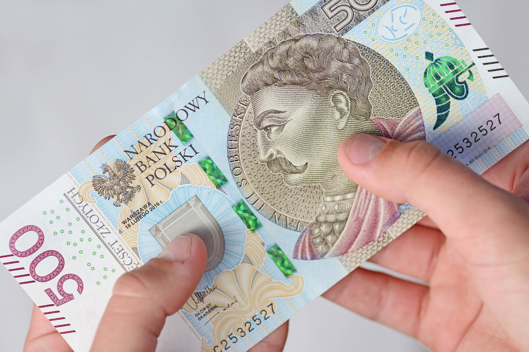 Wyrównanie 500 plus. Dla kogo wyższe świadczenie w sierpniu?