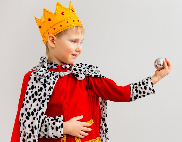 Boy in a king costume