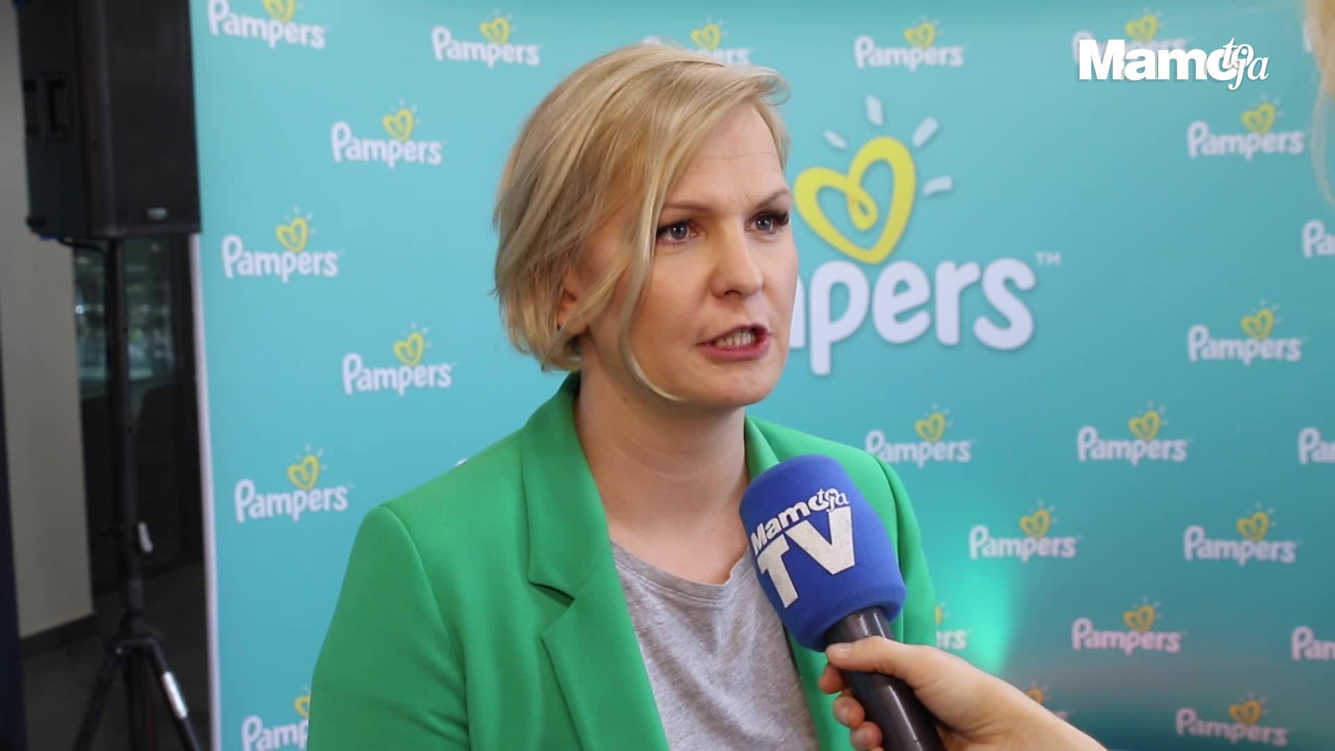 Otylia Jędrzejczak zachwala pieluchomajtki basenowe Pampers Splasher [WIDEO]