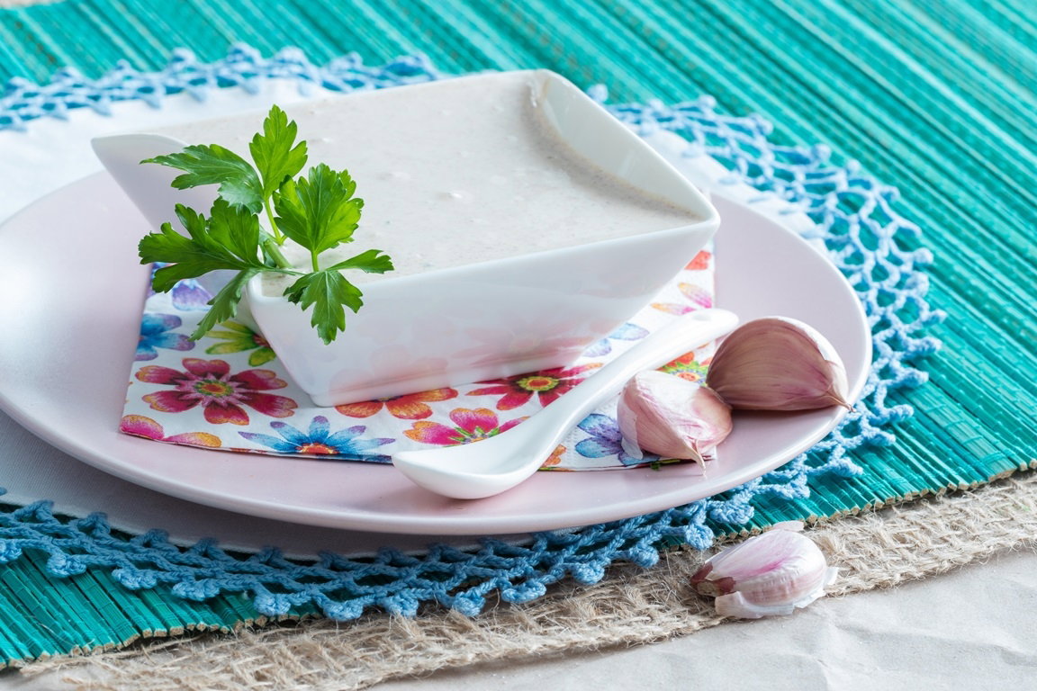 Sos jogurtowo-ogórkowy