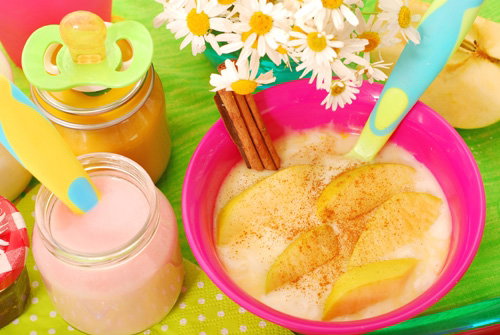 jogurt, jabłka, jogurt jabłkowy, jogurt dla dziecka