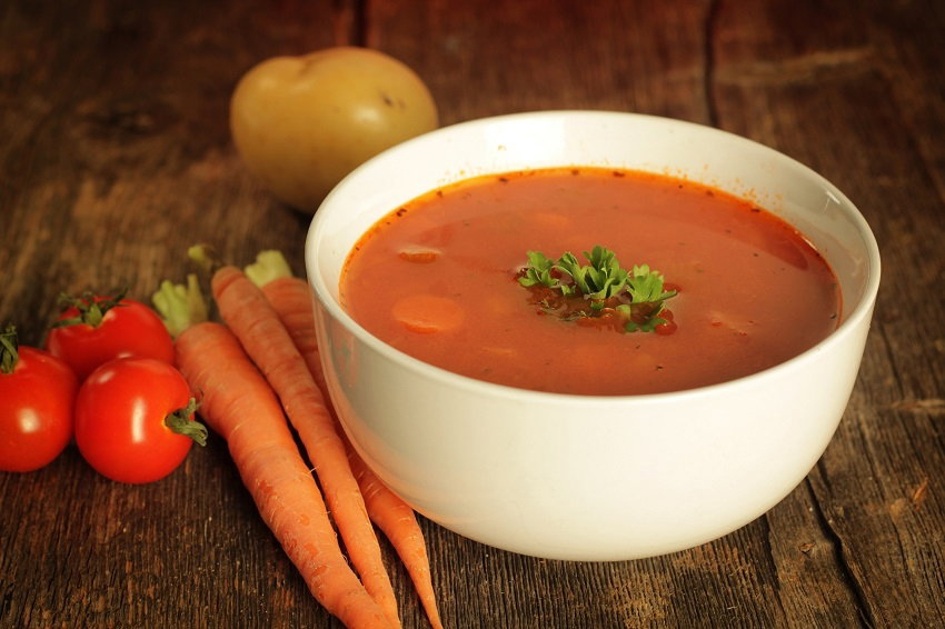 Zupa marchewkowo-pomidorowa