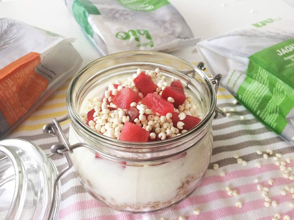 Jogurt z owocami