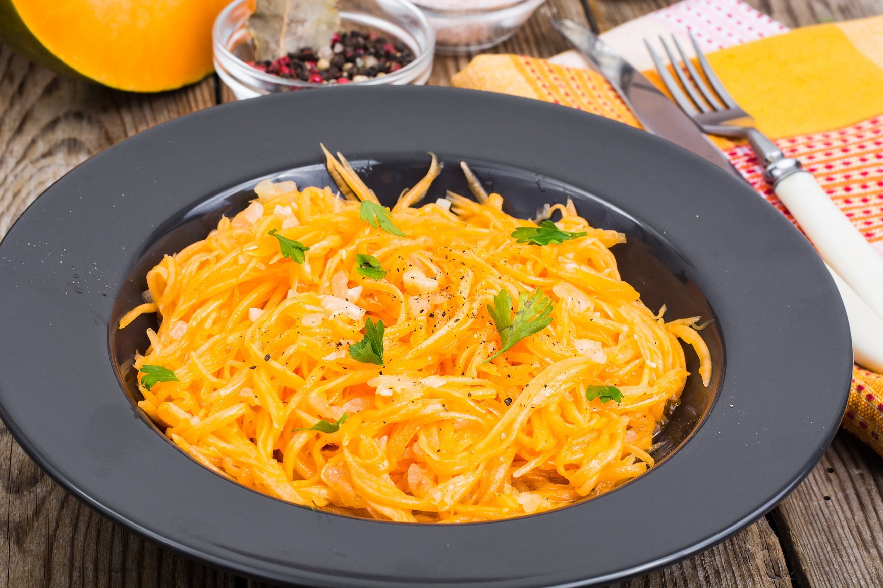 Spaghetti z dyni makaronowej
