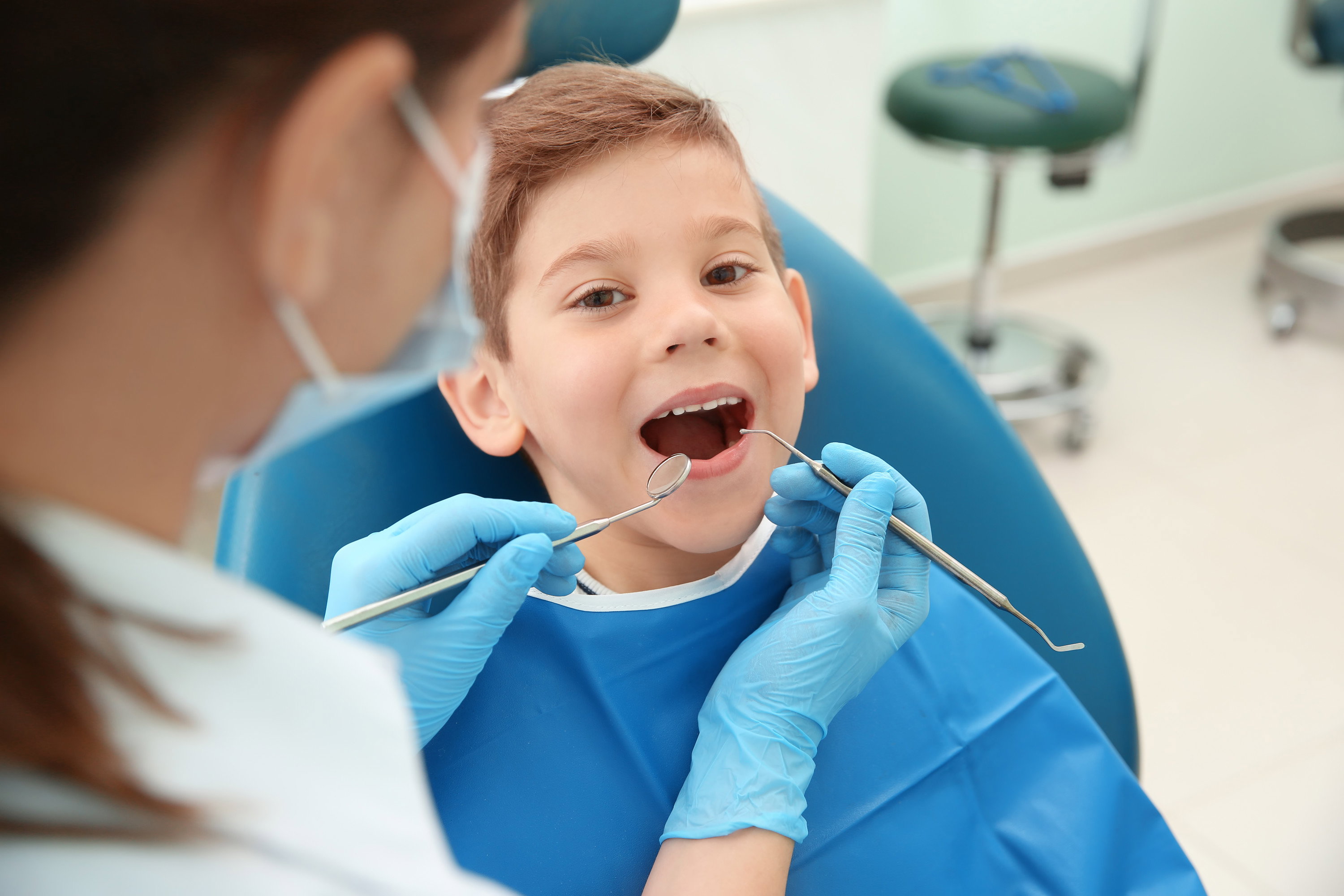 dziecko u dentysty