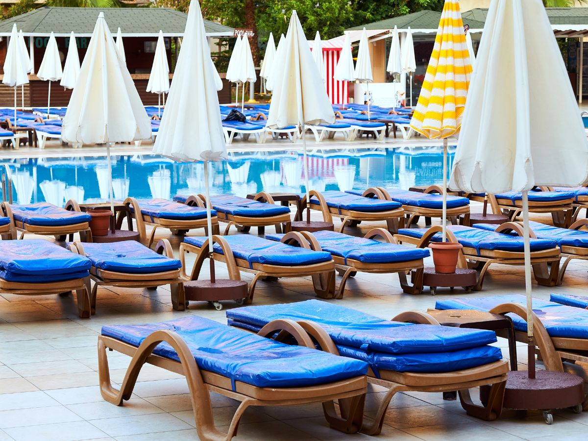 pośmiewisko na all inclusive