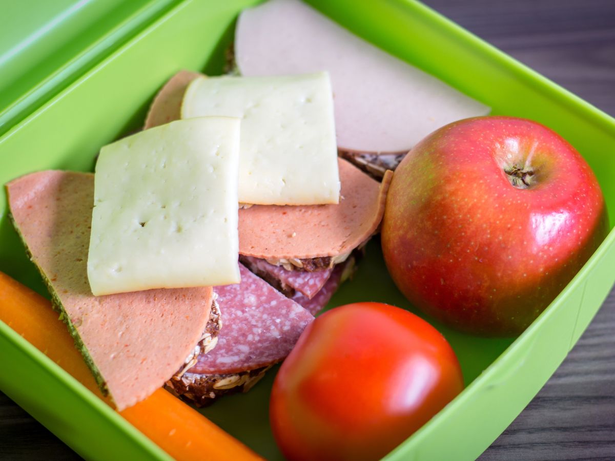 lunchbox z mortadelą
