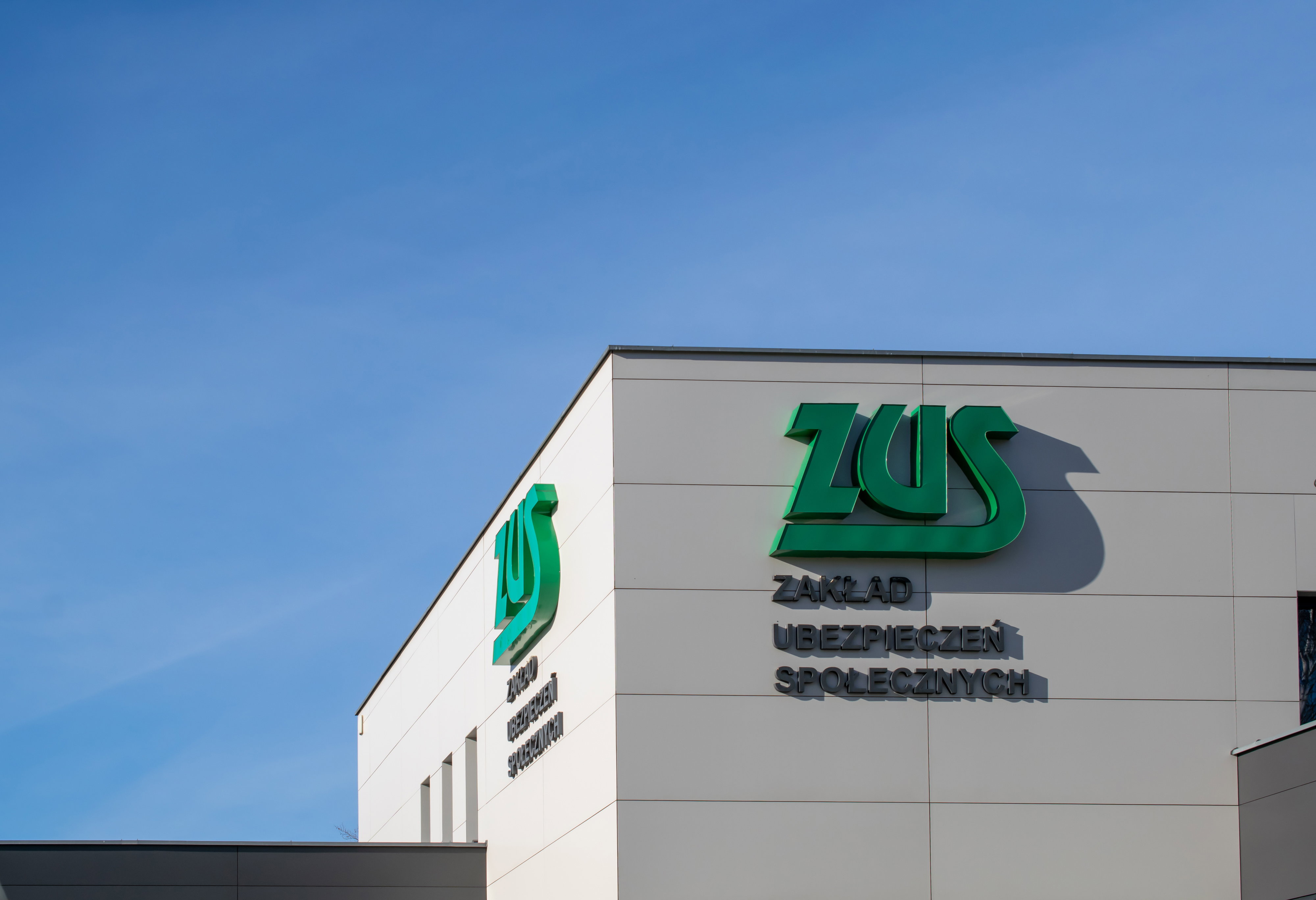 ZUS wypłaca 300 plus