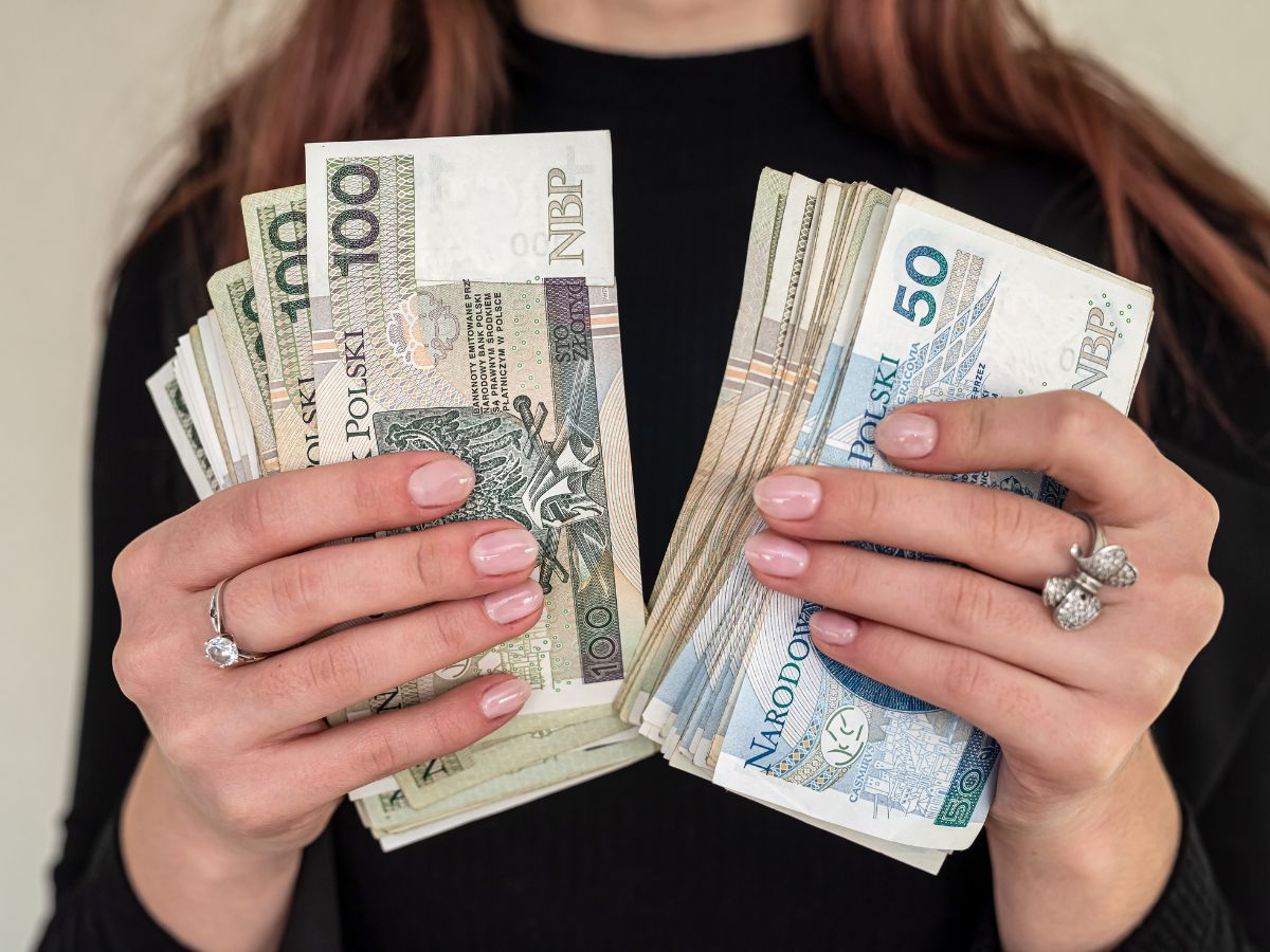2000 zł z ZUS