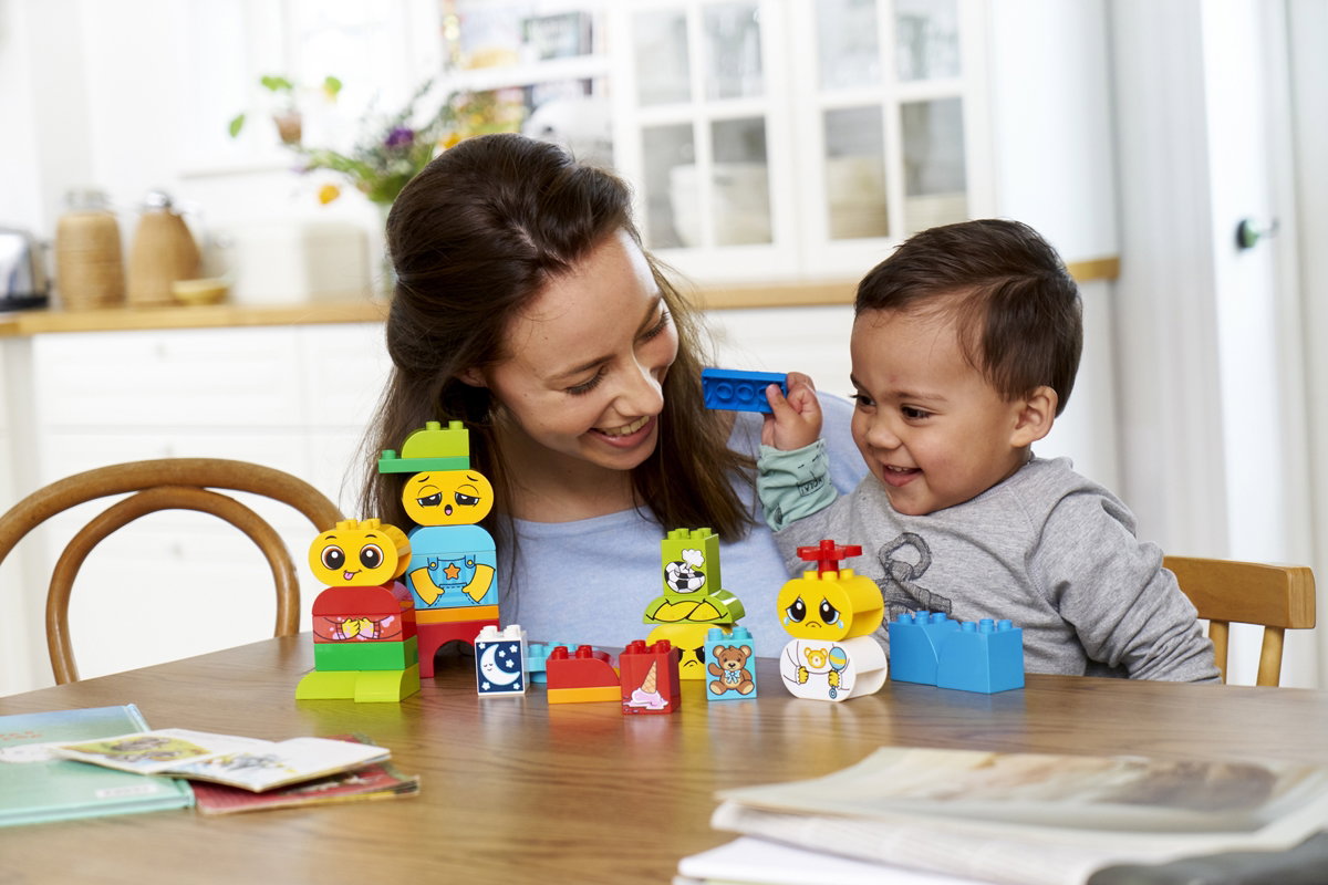 Lego duplo jak nauczyć dziecko emocji za pomocą klocków