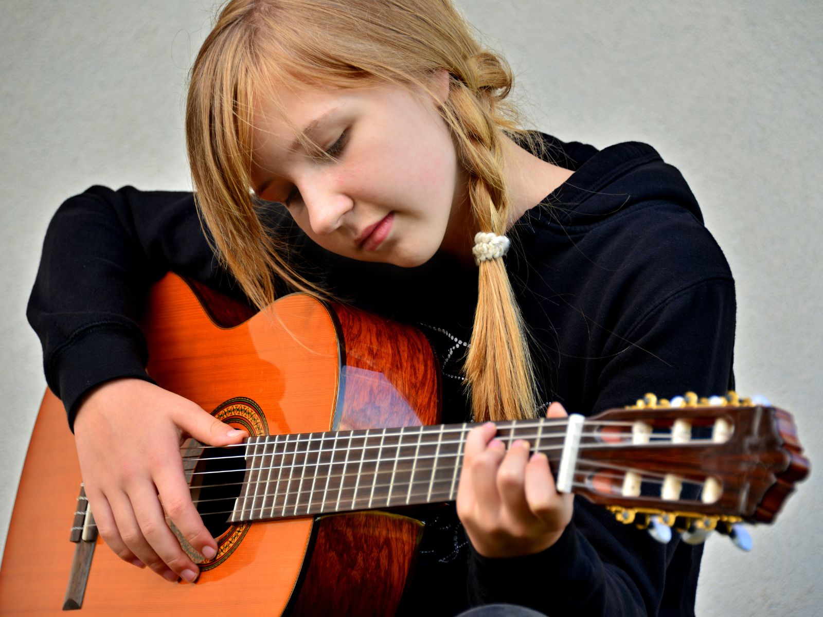 Dziewczynka z gitarą