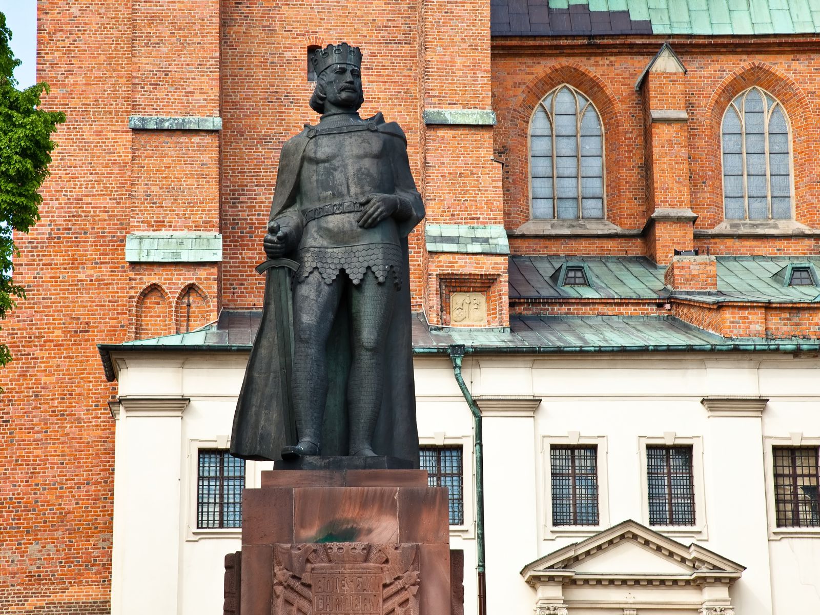 Bolesław Chrobry, pomnik