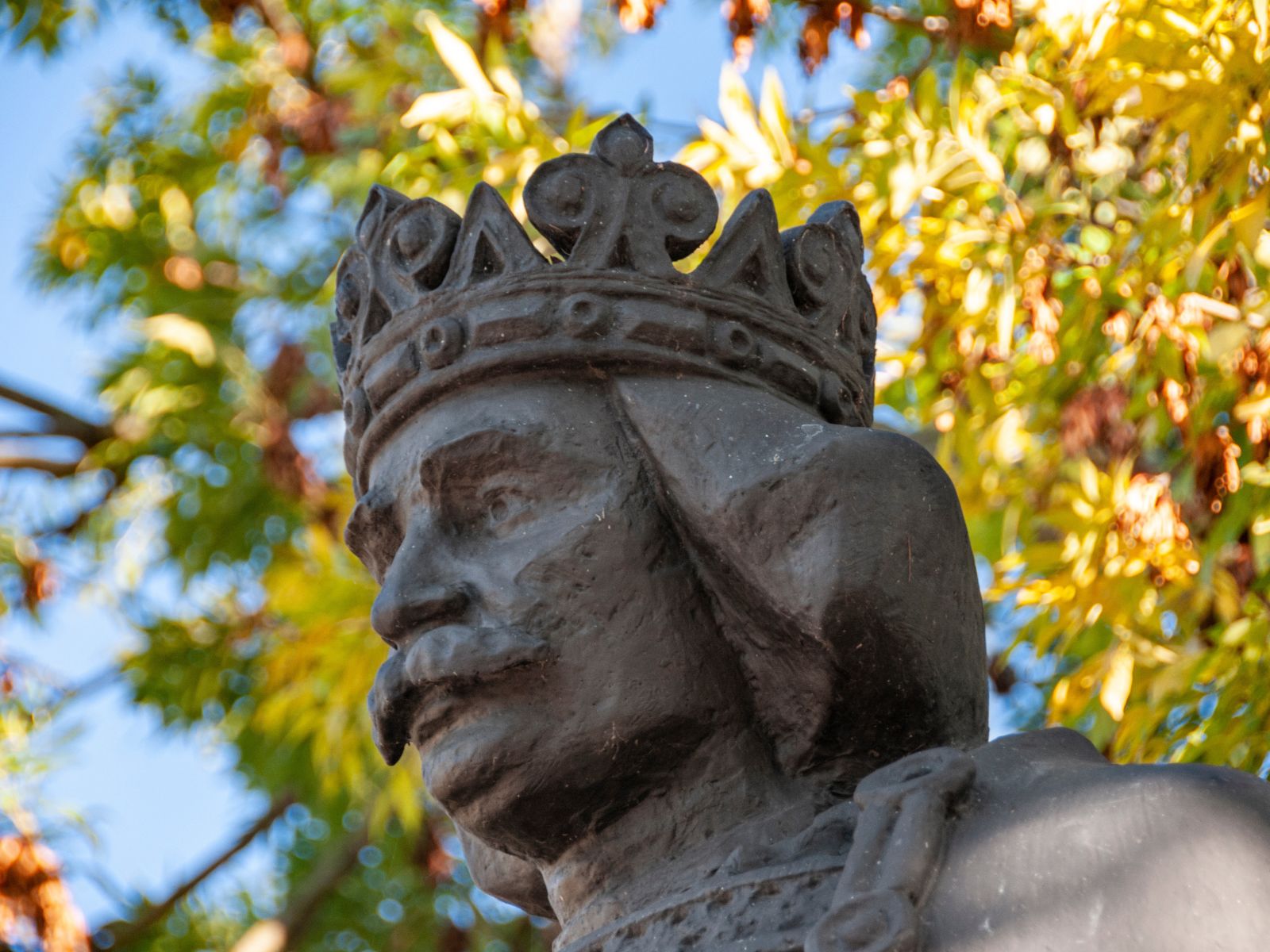 Władysław I, pomnik