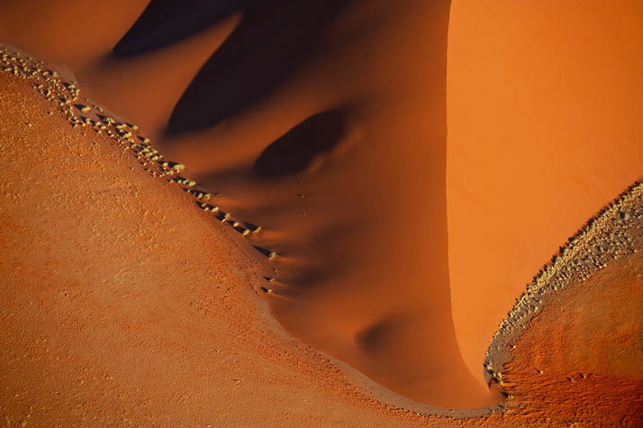 10_red_oxide_desert_dunes_714