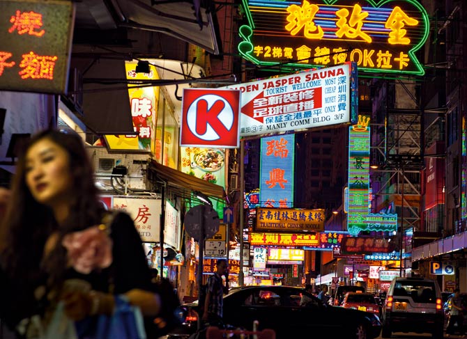 04-neon-soaked-district-670