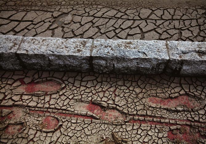 01-left-behind-footprints-670