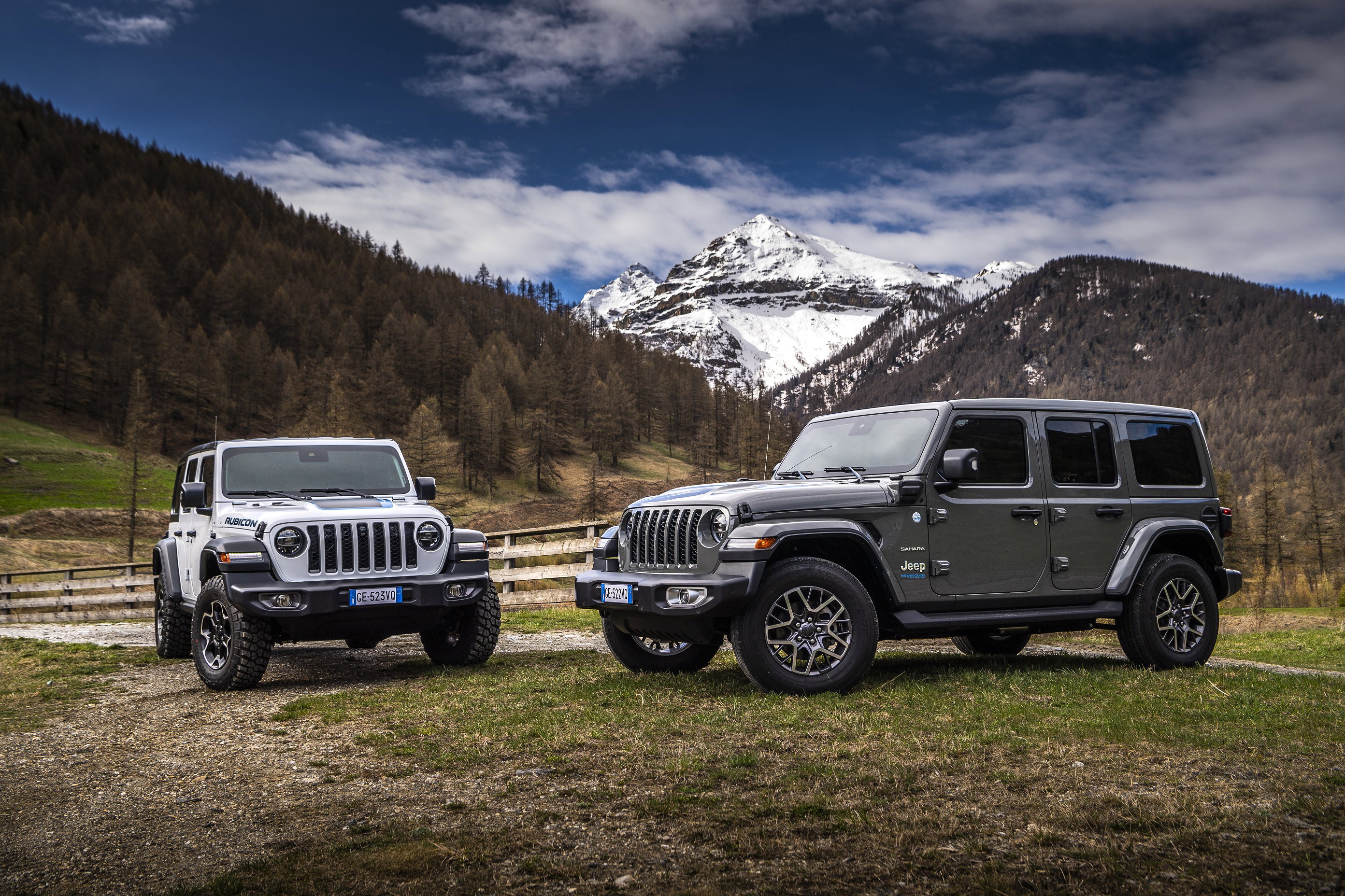 Jeep 4xe – Elektryzująca przygoda w terenie