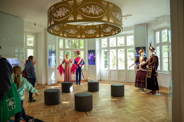 Kolorowy weekend w Otrębusach: byliśmy na otwarciu Centrum Folkloru Polskiego