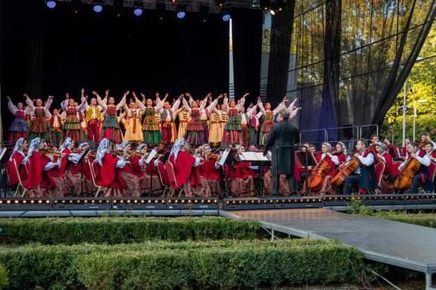 Kolorowy weekend w Otrębusach: byliśmy na otwarciu Centrum Folkloru Polskiego