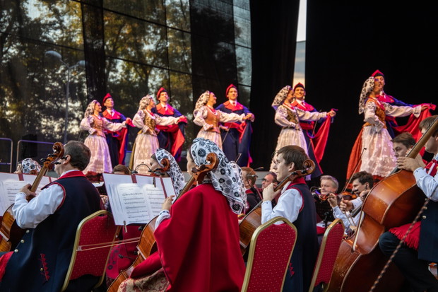 Kolorowy weekend w Otrębusach: byliśmy na otwarciu Centrum Folkloru Polskiego