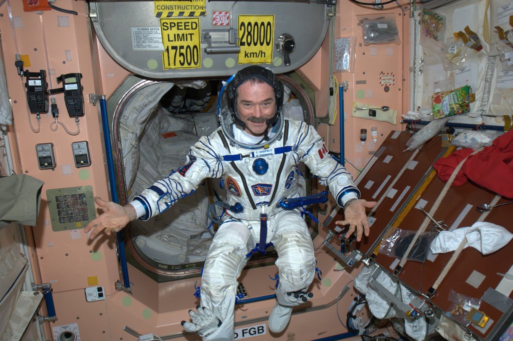 Hadfield żegna się z kosmosem