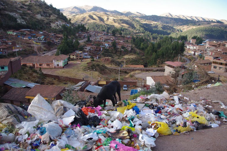 Mroczna_strona_cywilizacji._Przedmiescia_Cuzco__as_