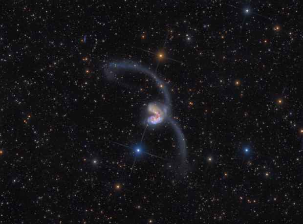 The Antennae Galaxies - Extreme Deep Field - 75 Hours © Rolf Olsen