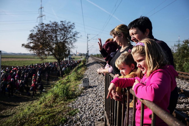 09refugeesslovenia.ngsversion.1446138006608.adapt.1190.1