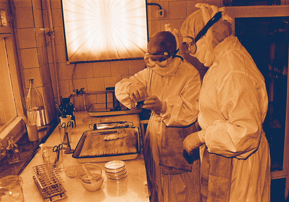 Laboratorium w Moskwie/2001 r.  fot. LASKI DIFFUSION/EAST NEWS