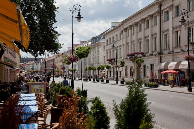 Ulica_Nowy_Świat,_Warszawa