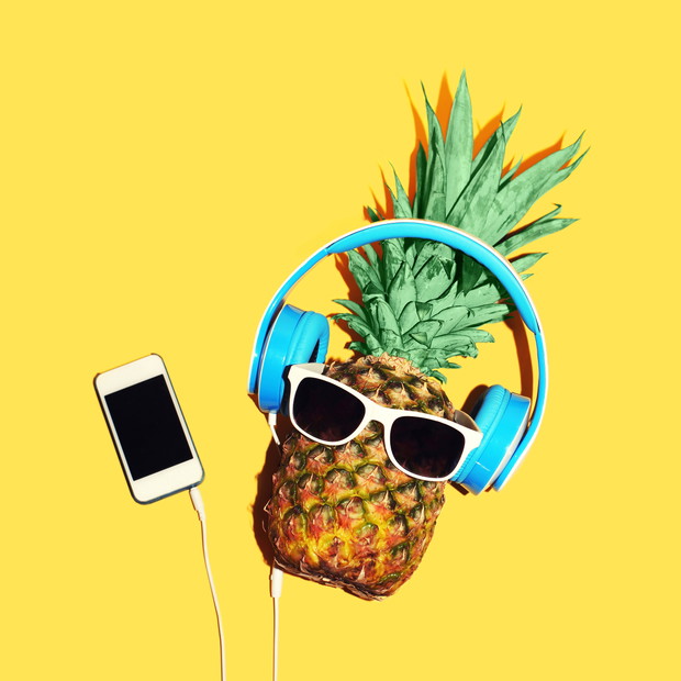 Co Polacy robią ze smartfonami na wakacjach?