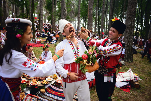 Bułgarzy uwielbiają narodowe tradycje i stroje