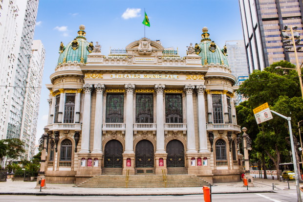 Miasto muzeów i teatrów
